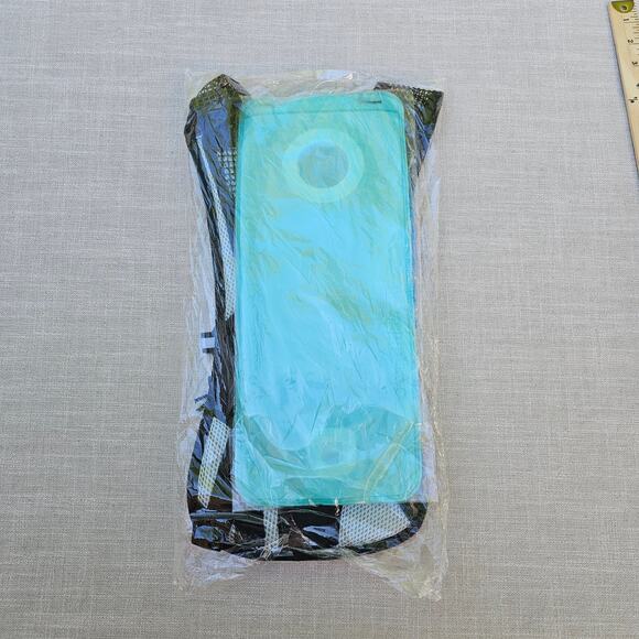 Pacific Coast Camel Back type Hydration Bag Brand New - Picture 2 of 5